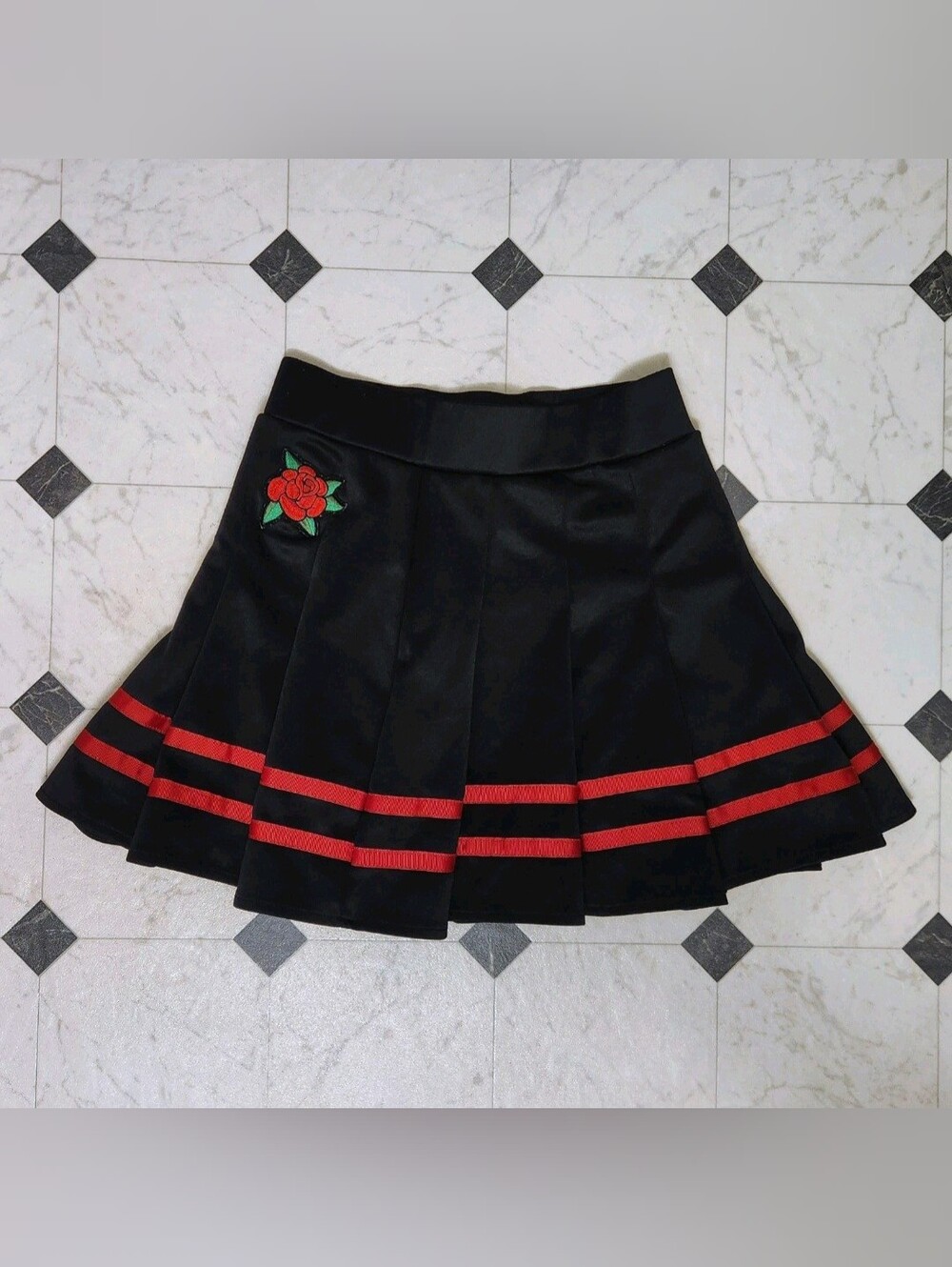 Body Rage Pleated Rose Mini Skirt